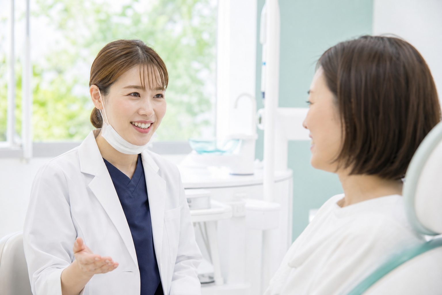 治療の前に、お口の状態を一緒に確認しながらご説明します